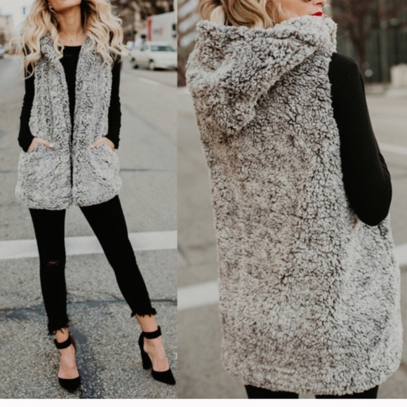 ✨1 Small Left✨Gray Sherpa Hooded Vest - Picture 2 of 6